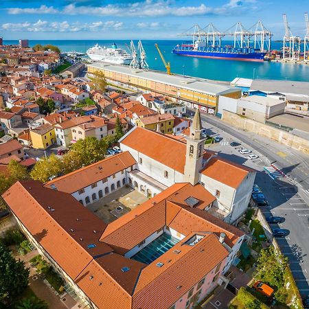 Hostel Sveta Ana Koper Bagian luar foto