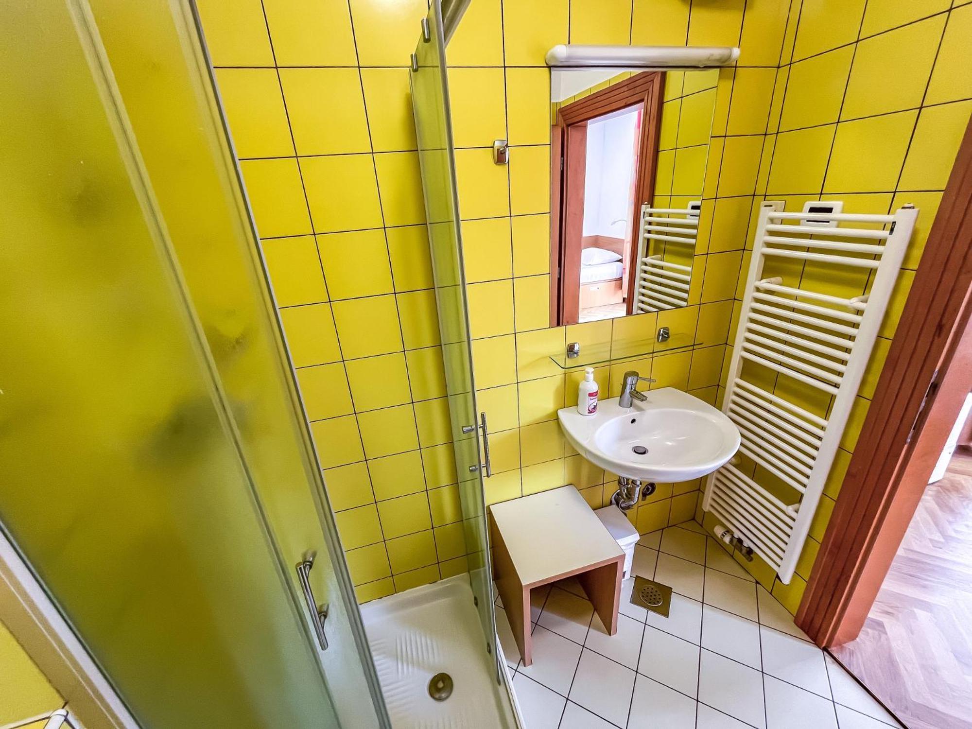 Hostel Sveta Ana Koper Bagian luar foto