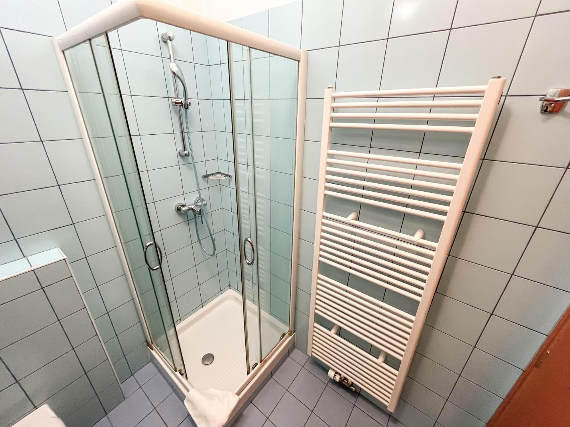 Hostel Sveta Ana Koper Bagian luar foto