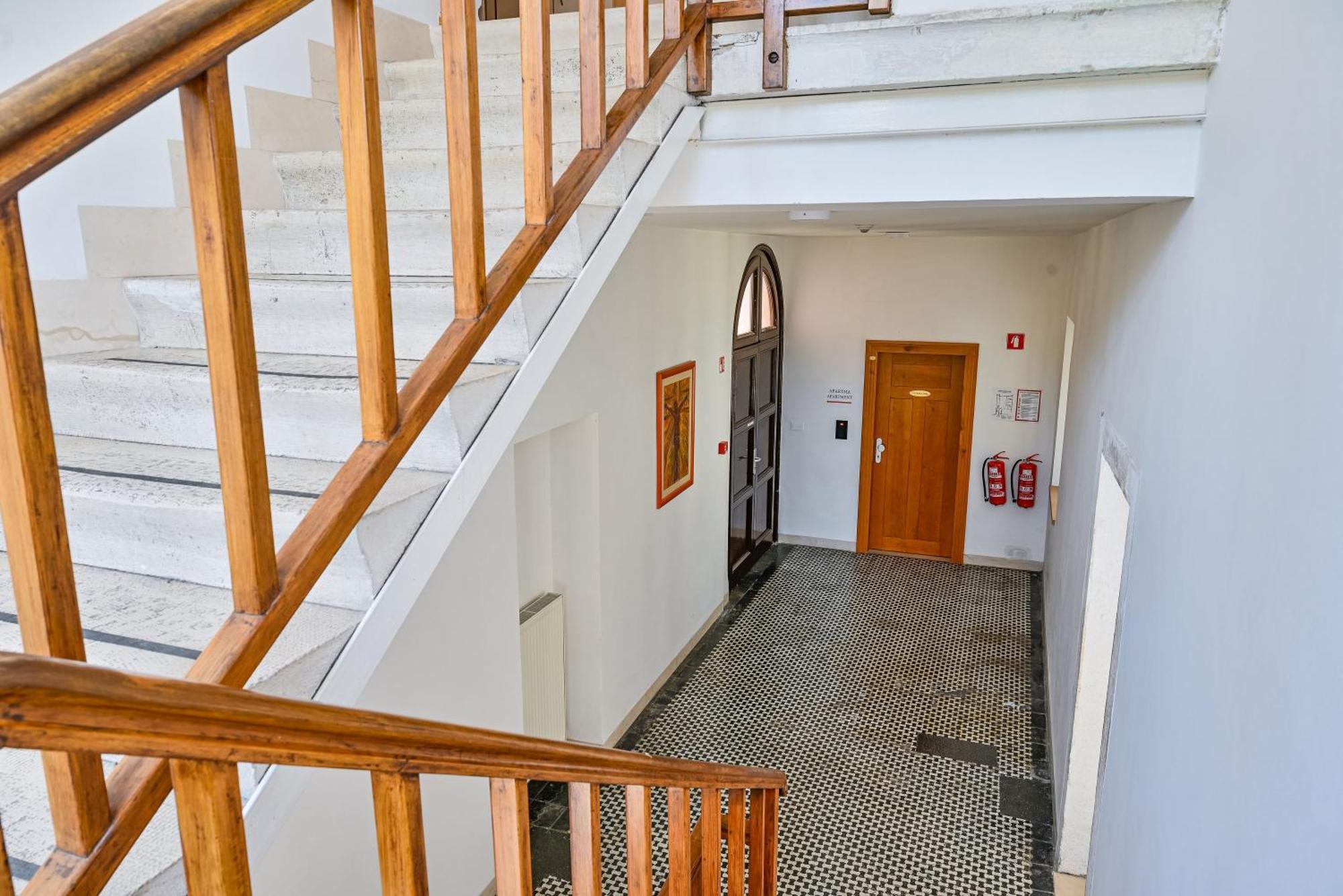 Hostel Sveta Ana Koper Bagian luar foto
