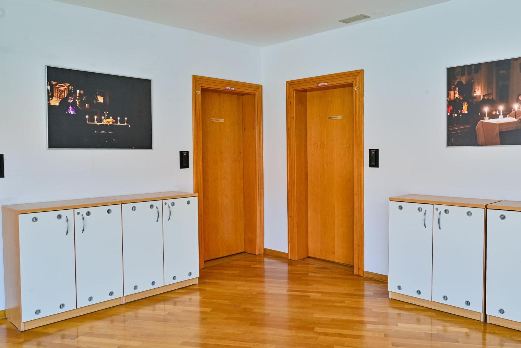 Hostel Sveta Ana Koper Bagian luar foto