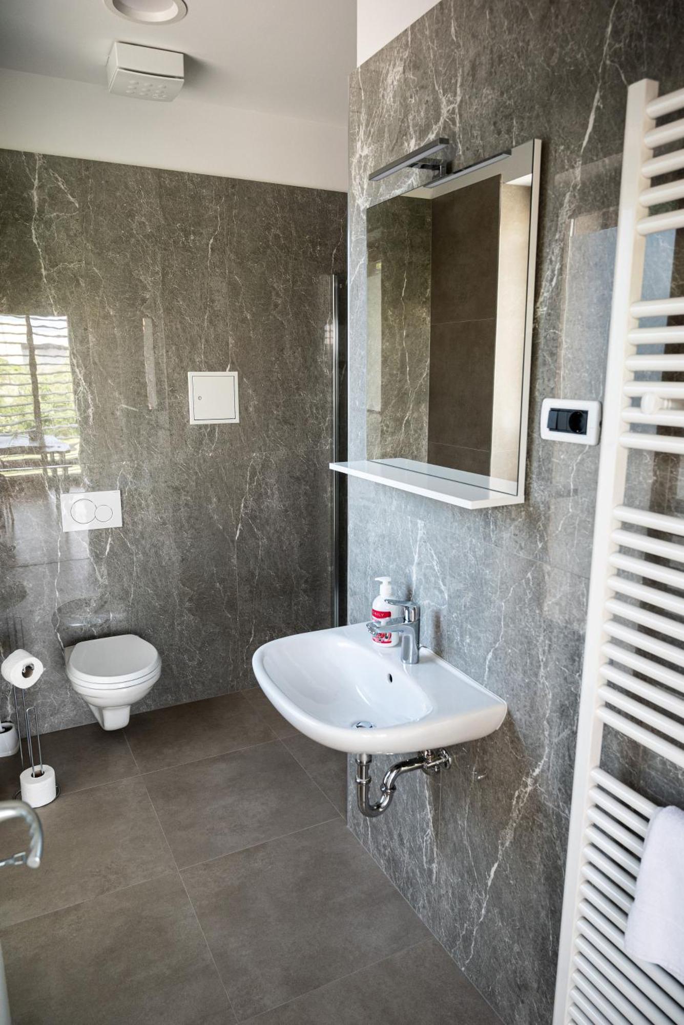 Hostel Sveta Ana Koper Bagian luar foto