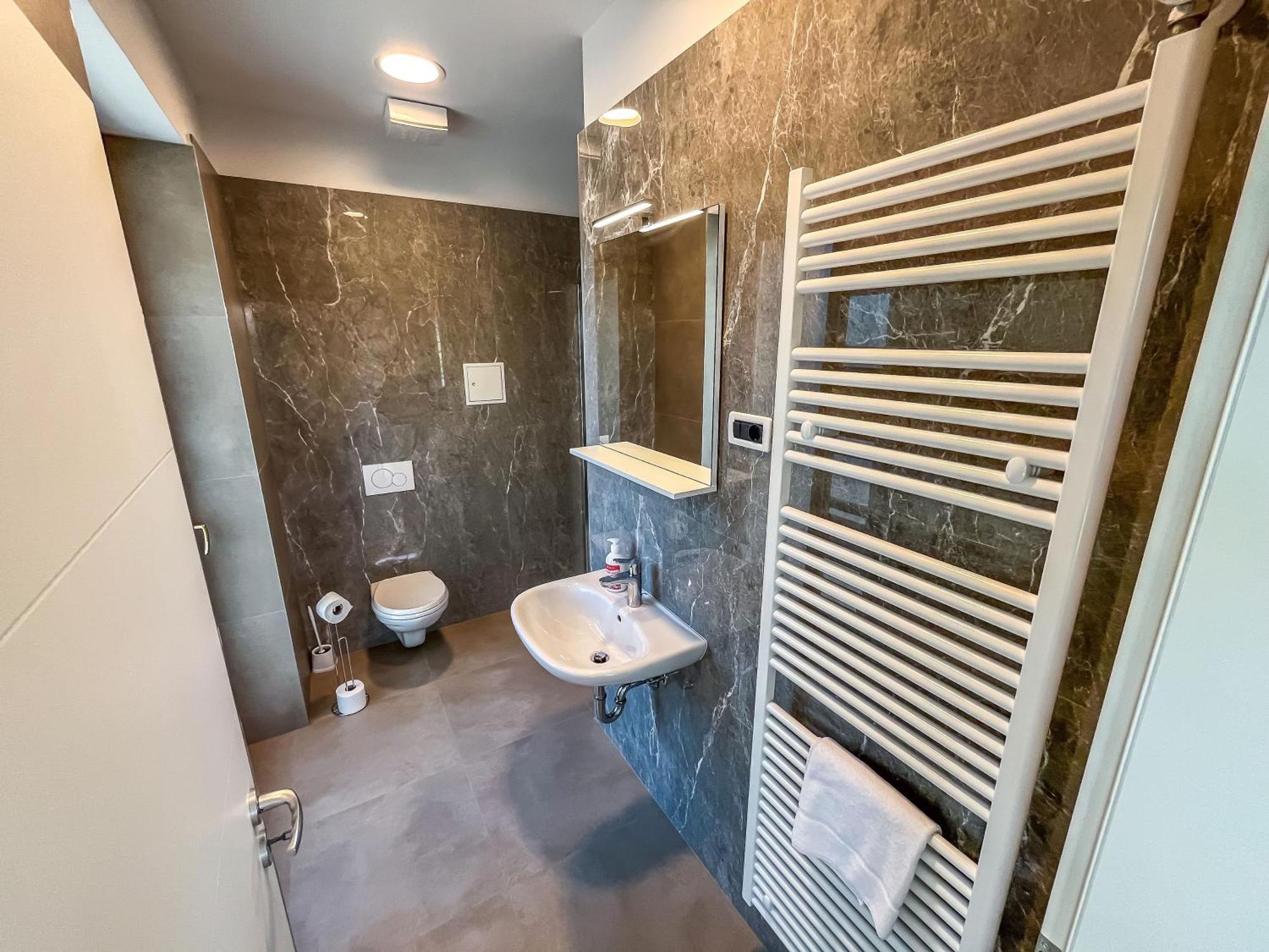 Hostel Sveta Ana Koper Bagian luar foto